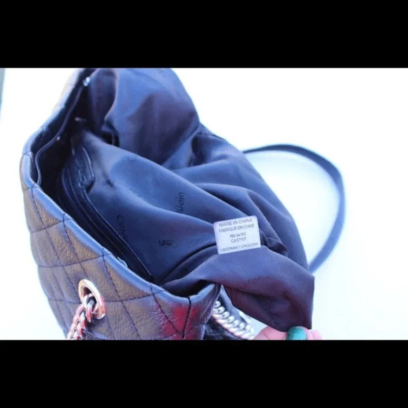 Calvin Klein quilted leather tote bag - Picture 5 of 8